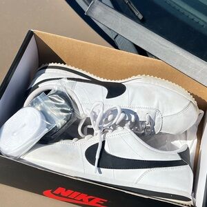 Nike Cortez